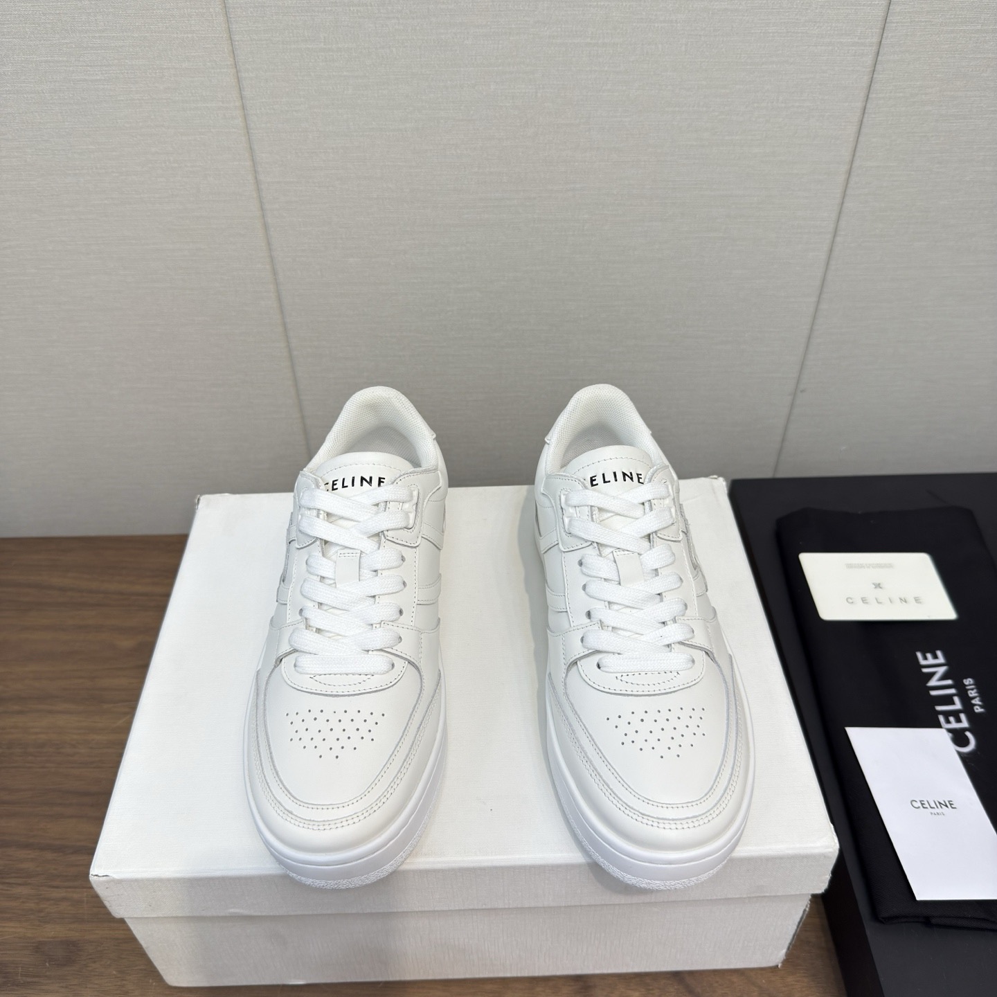 Women Top Quality C*eline shoes