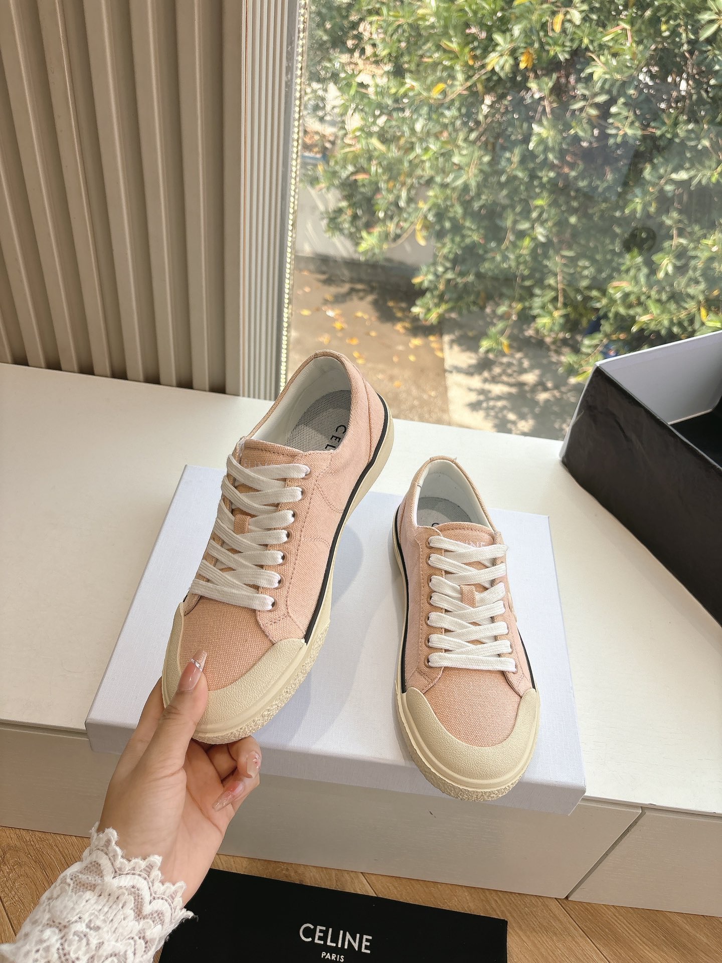 Women Top Quality C*eline shoes