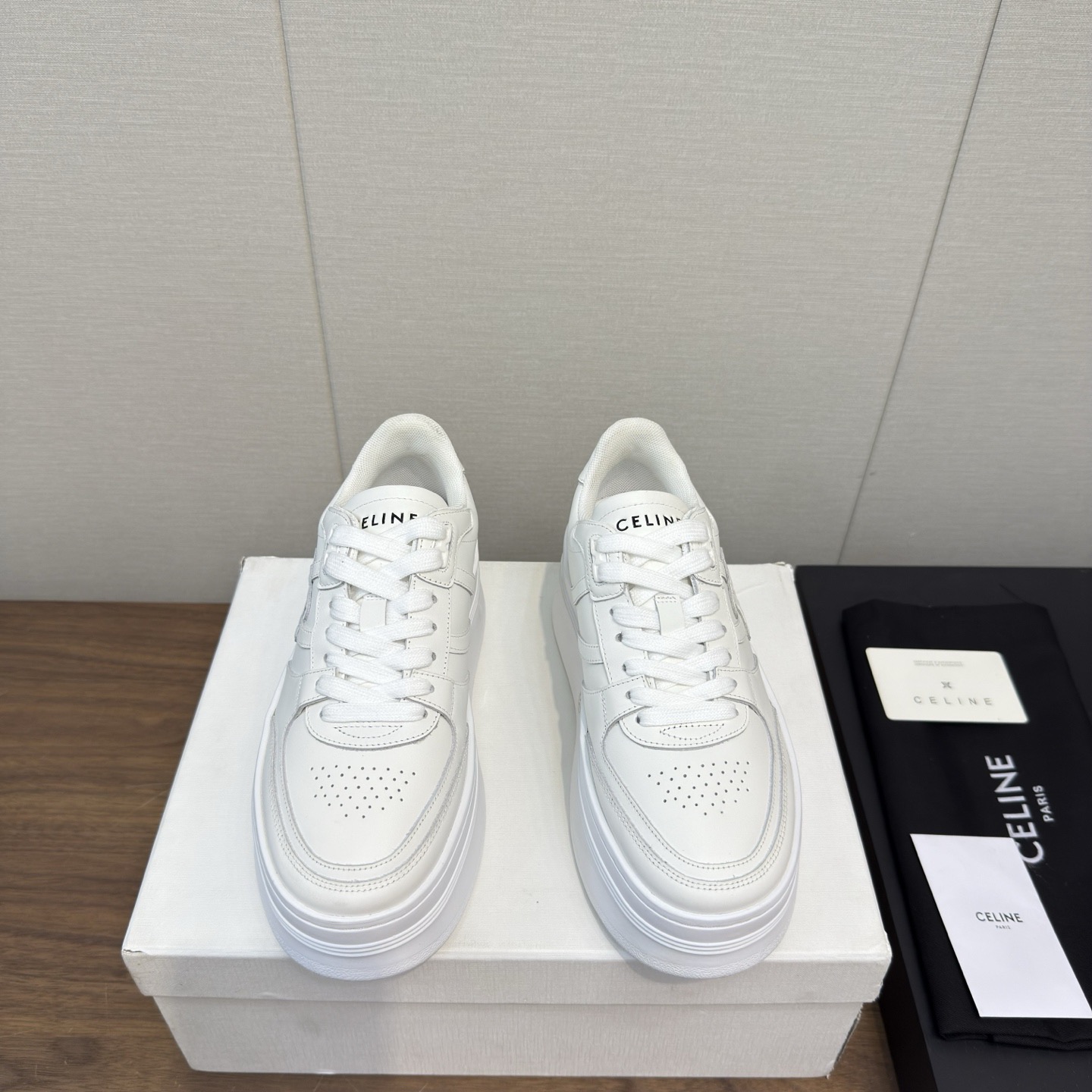 Women Top Quality C*eline shoes