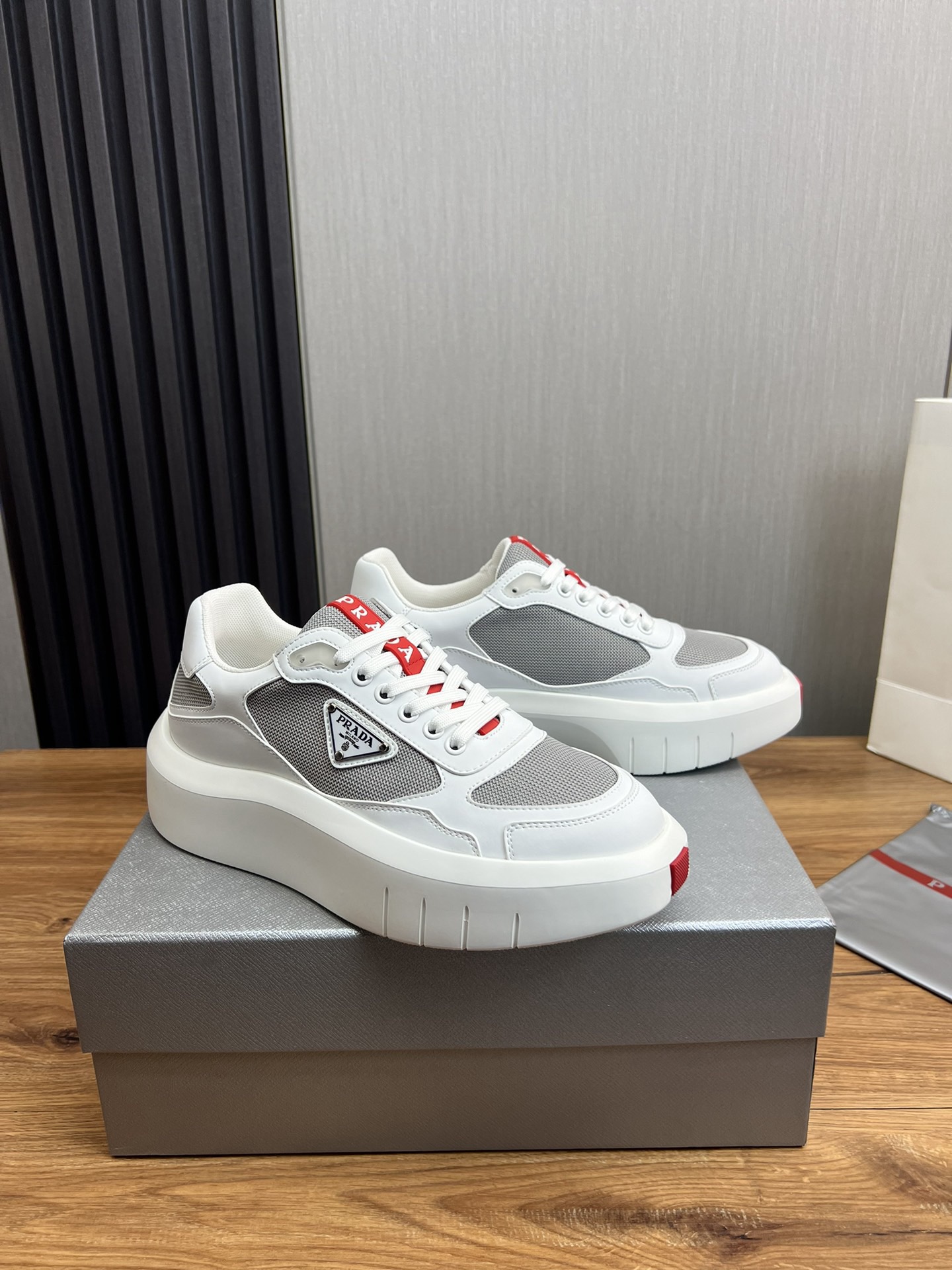 Women Men Top Quality P*rada shoes