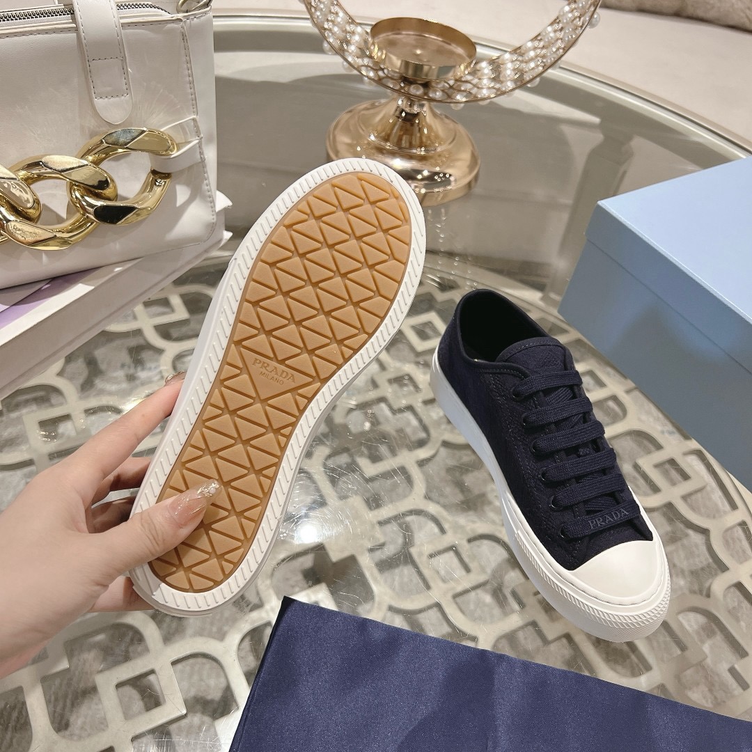 Women Men Top Quality P*rada shoes