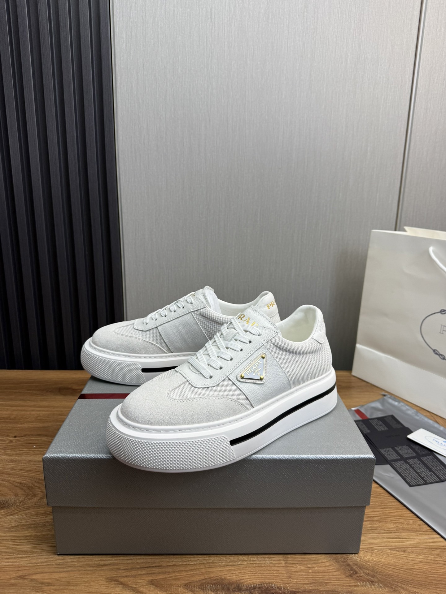 Women Men Top Quality P*rada shoes