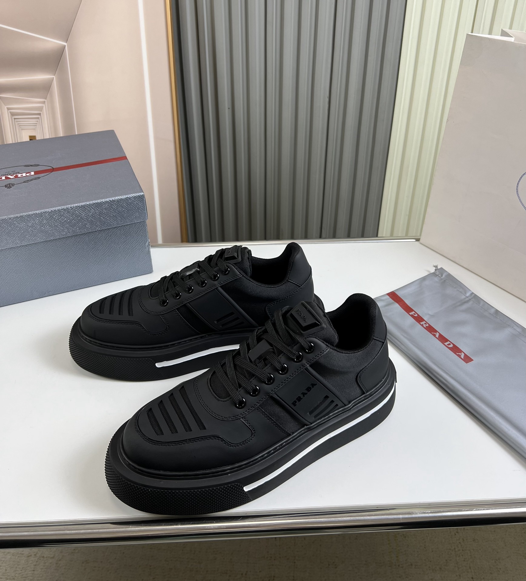 Women Men Top Quality P*rada shoes