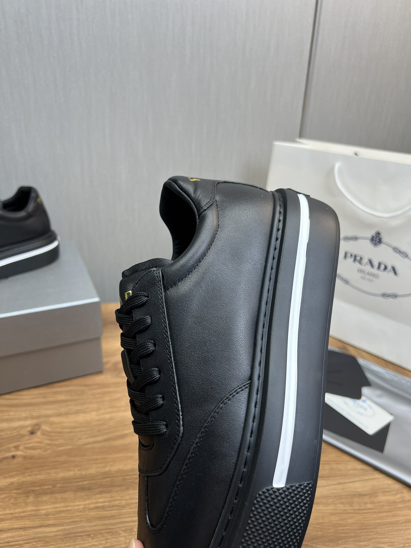 Women Men Top Quality P*rada shoes