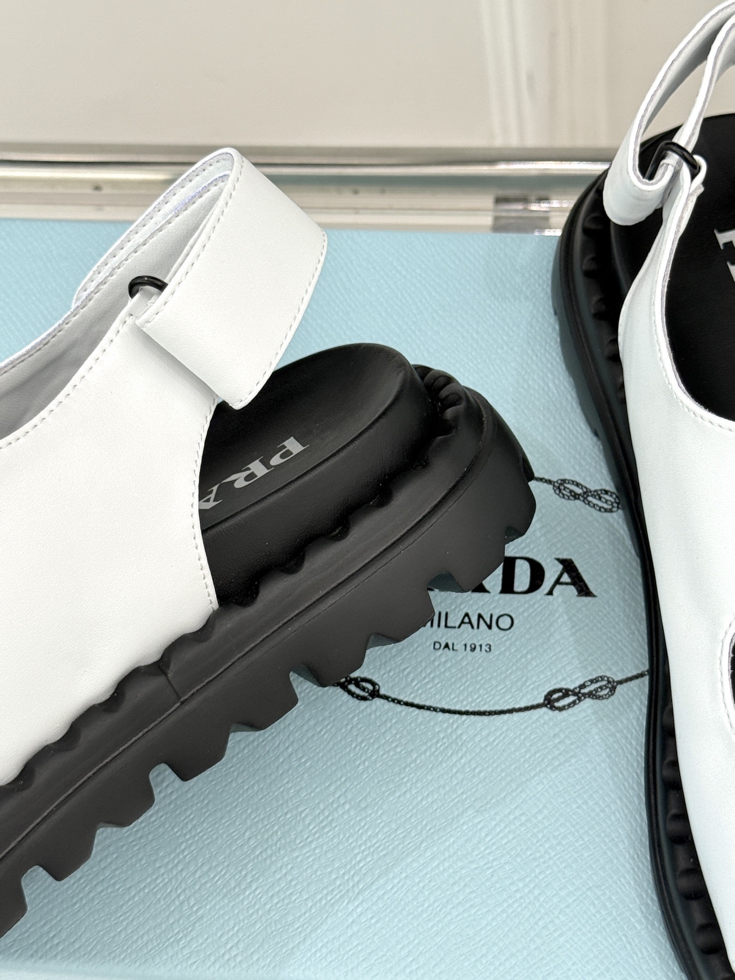 Women Men Top Quality P*rada shoes