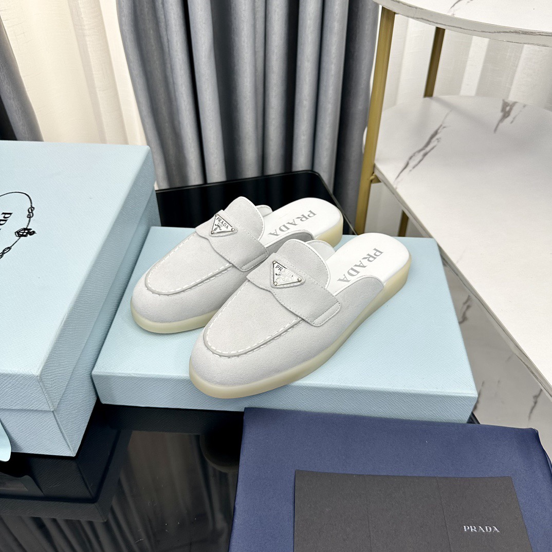 Women Top Quality P*rada shoes