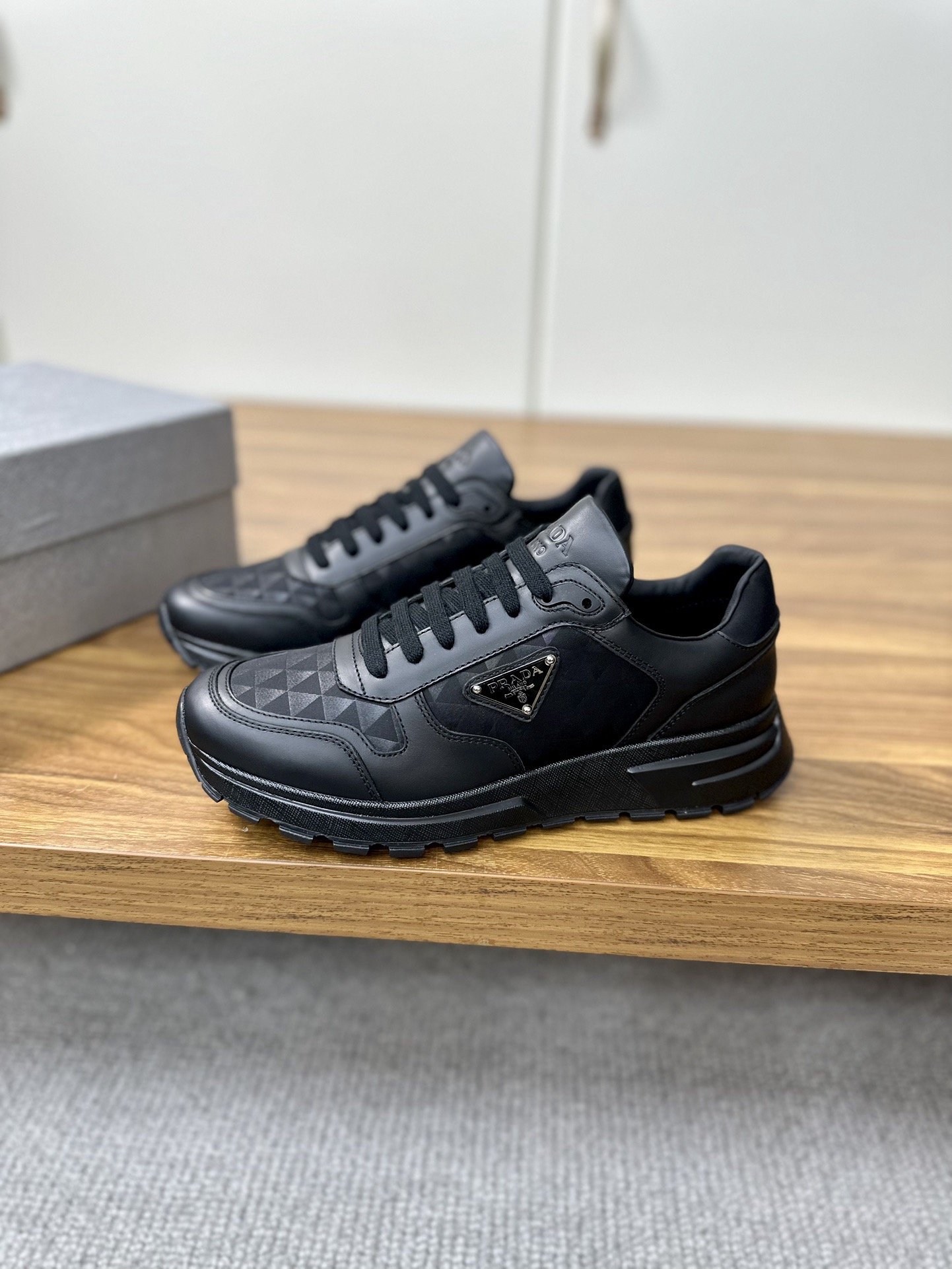 Women Men Top Quality P*rada shoes